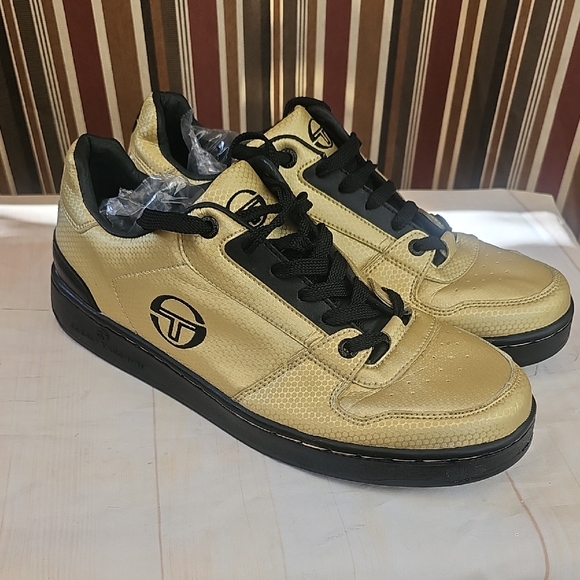 Sergio Tacchini CASH sneakers.